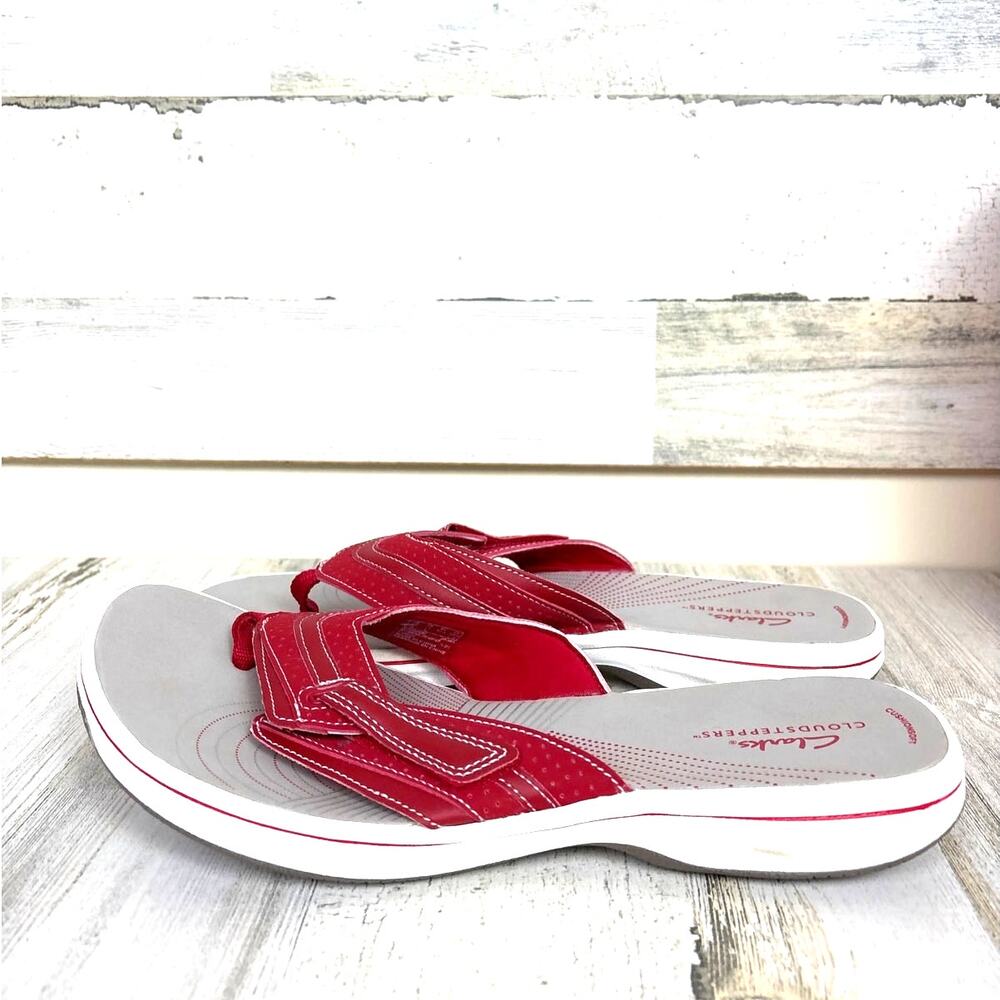 Clarks Womens 11 Red Leather Slip-On Cloudsteppers Brinkley Keely Sandals Shoes